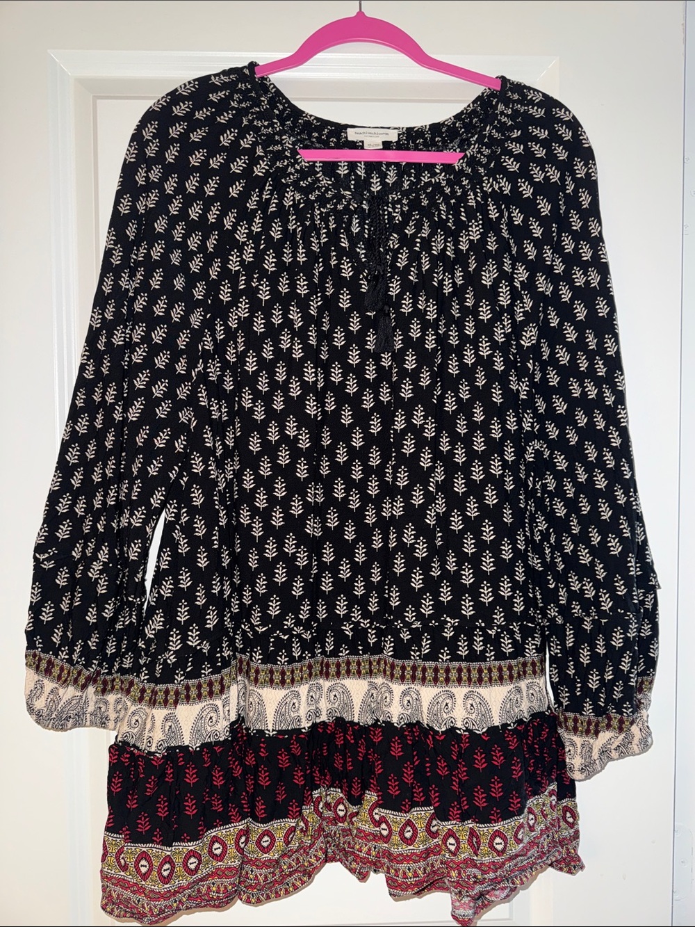 beachlunchlounge Black Tunic with Cream and Red Border Sz XL in EUC